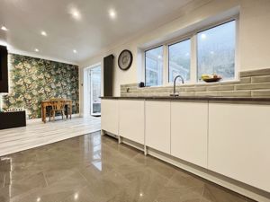 Kitchen- click for photo gallery